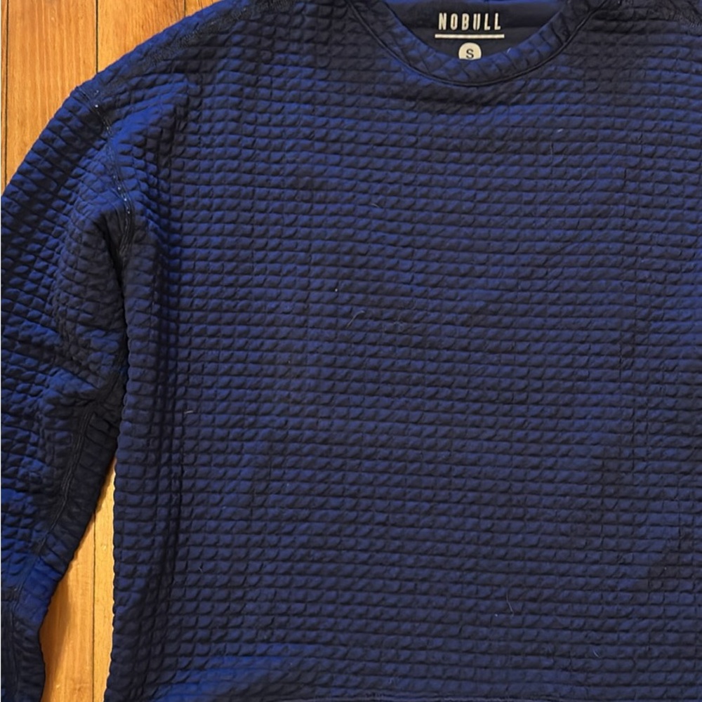 NOBULL Women's Textured Crewneck Sweatshirt in Navy Blue